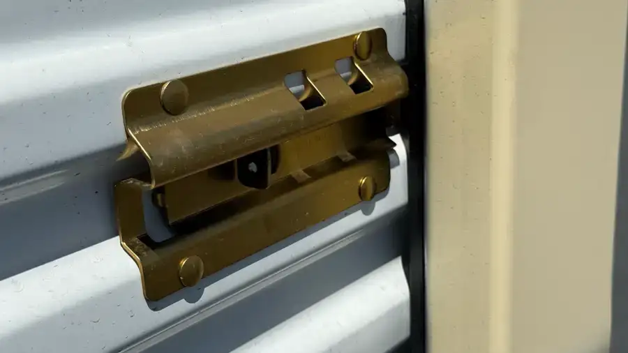 30ft Storage Container with Roll-Up Door - Image 6