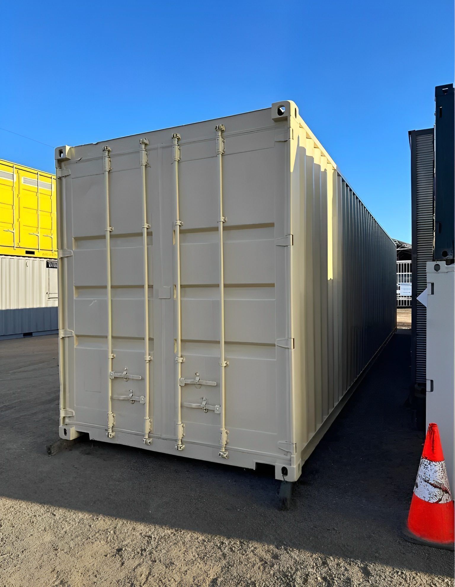 40ft Storage Container With Roll-Up Door - Image 5