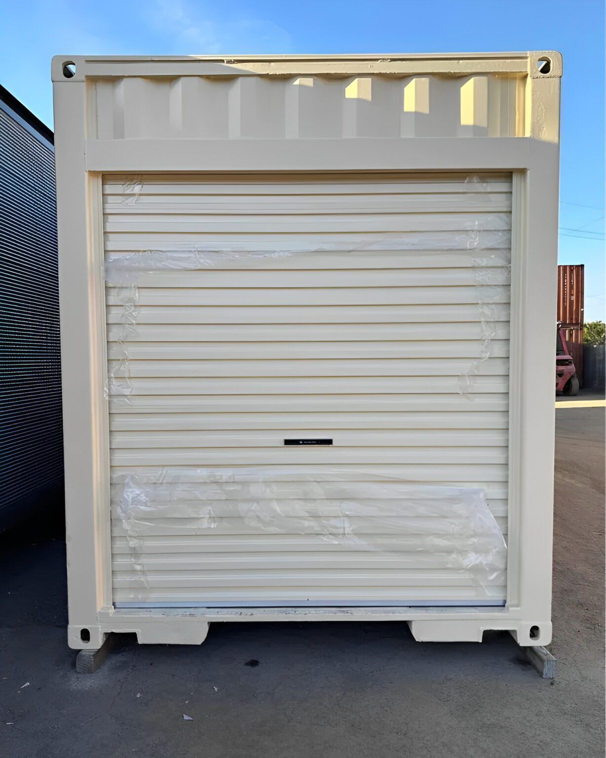 40ft Storage Container With Roll-Up Door - Image 4