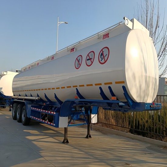 42,000 Liter Tri-Axle Oil Tanker Trailer - Image 8