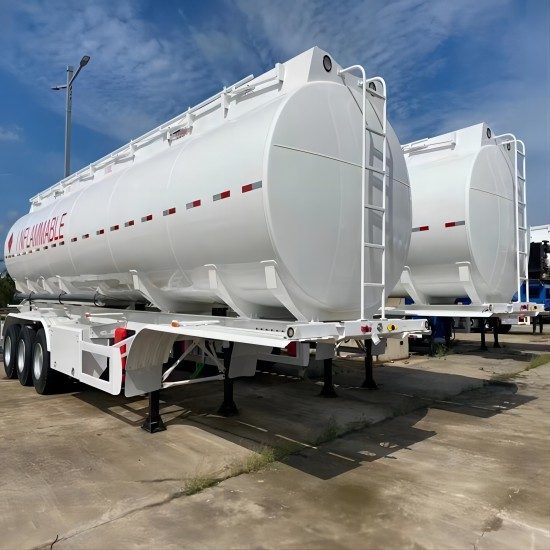 42,000 Liter Tri-Axle Oil Tanker Trailer